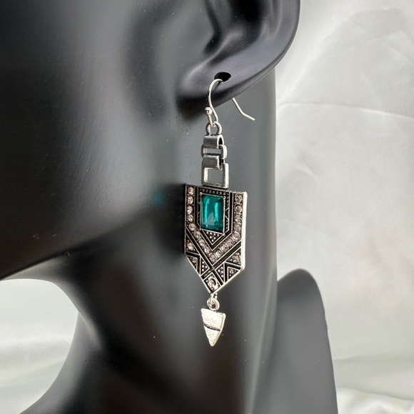 Retro vintage Silver and Green Geometric Earrings - Picture 8 of 9